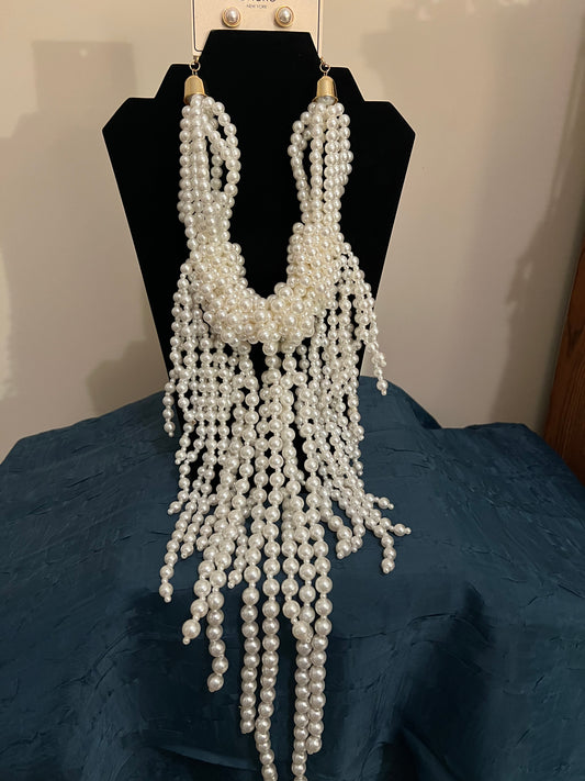 Cream Clustered Fringe Pearl