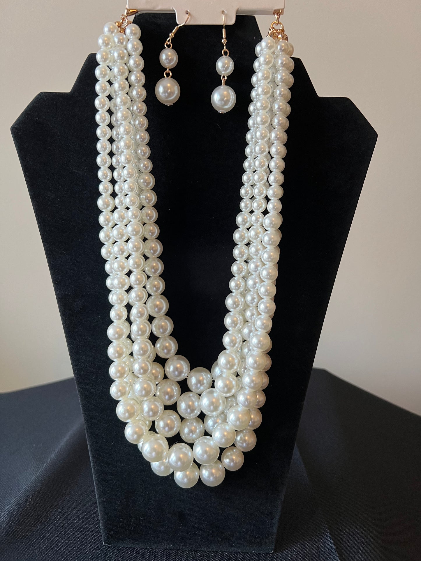 Cream Multi-strand Set